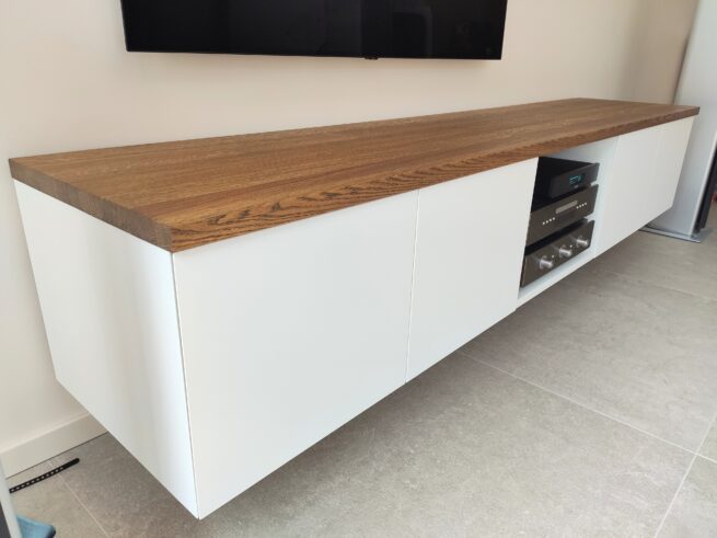 wit tv meubel met houten blad