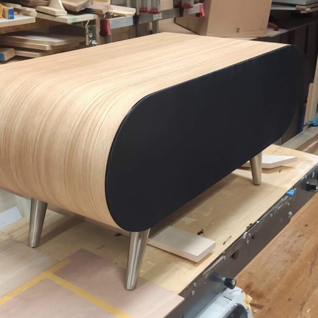 tv meubel rond van eiken hout